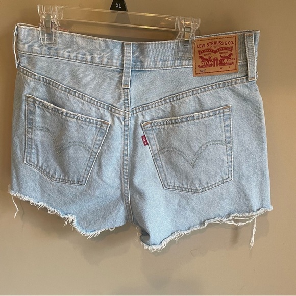 Levi's 501 button fly cut off jean shorts-Size 29 Women's - Picture 3 of 6